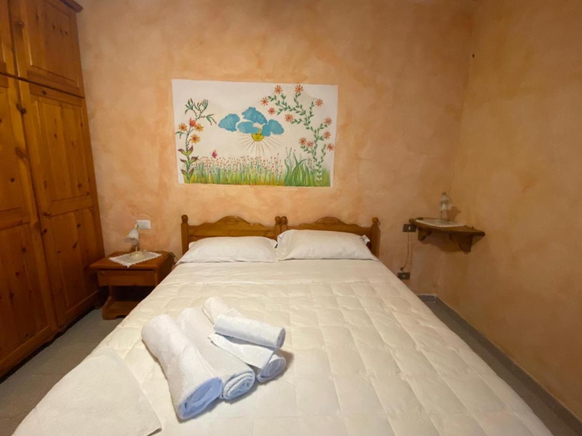 Bed And Breakfast Li Paduli Alvi Cannigione Dış mekan fotoğraf